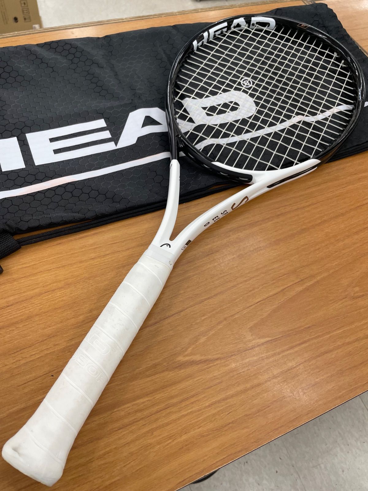 ホワイト×ブラック