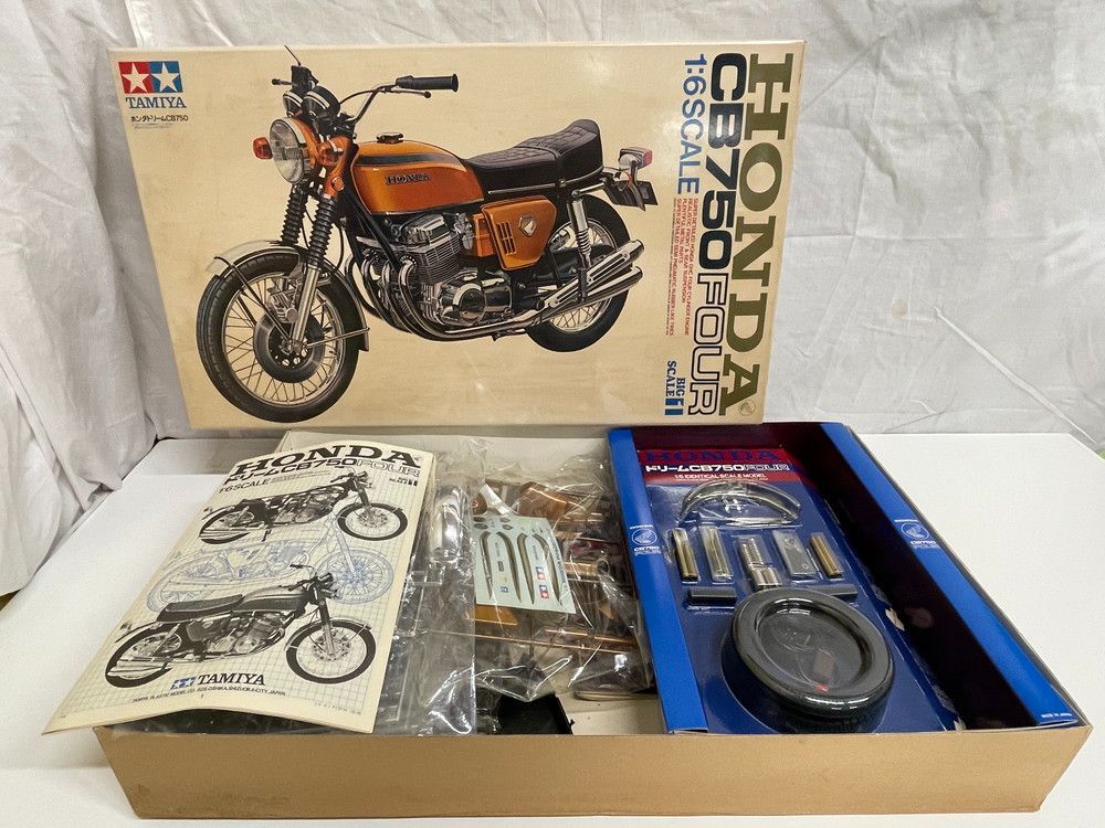 タミヤ ホンダドリームCB750 1|6ビッグスケール プラモデル