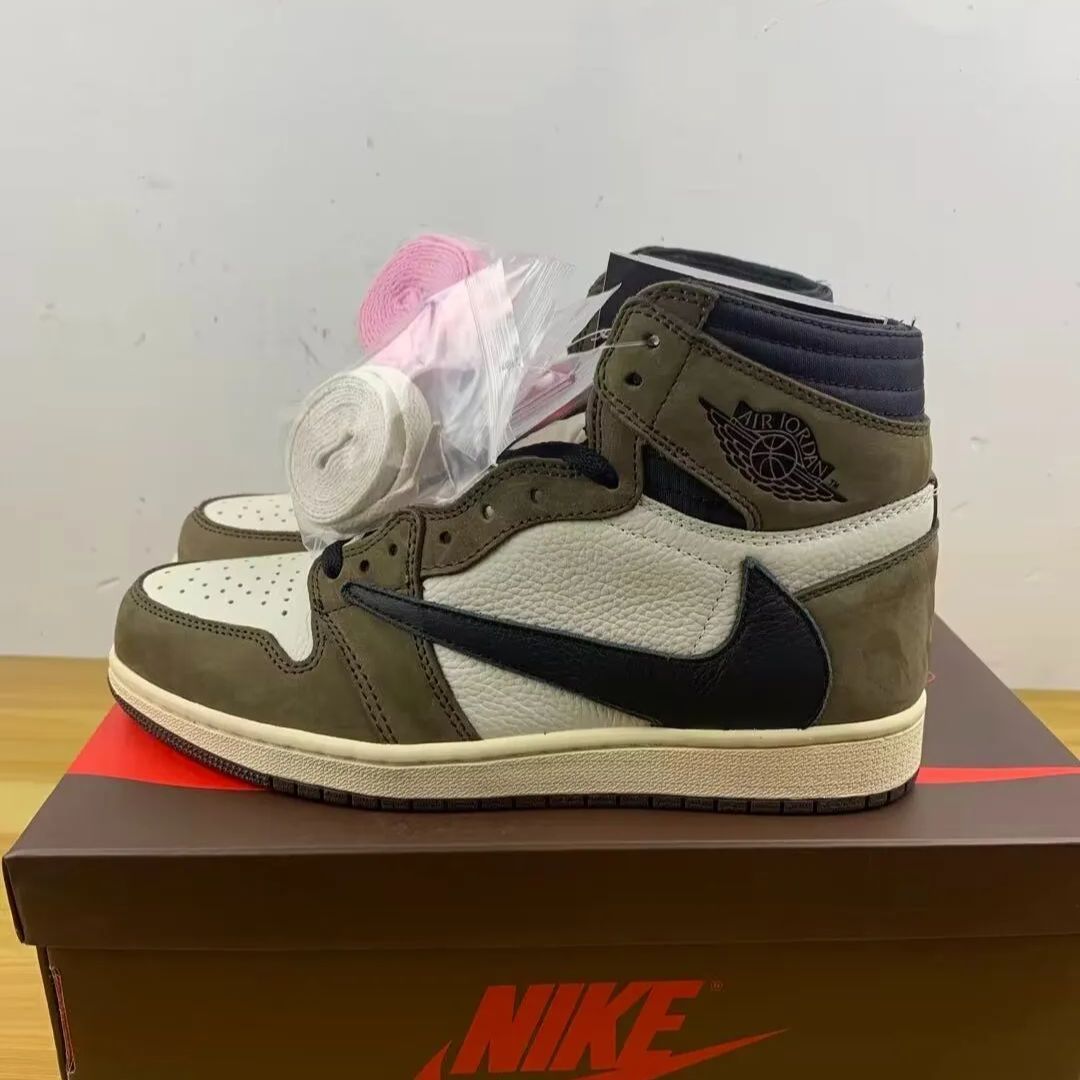 Travis Scott × Jordan Air Jordan 1 High OG Ts Sp トラヴィス・スコット ジョーダン エアジョーダン1 ハイ OG TS SP