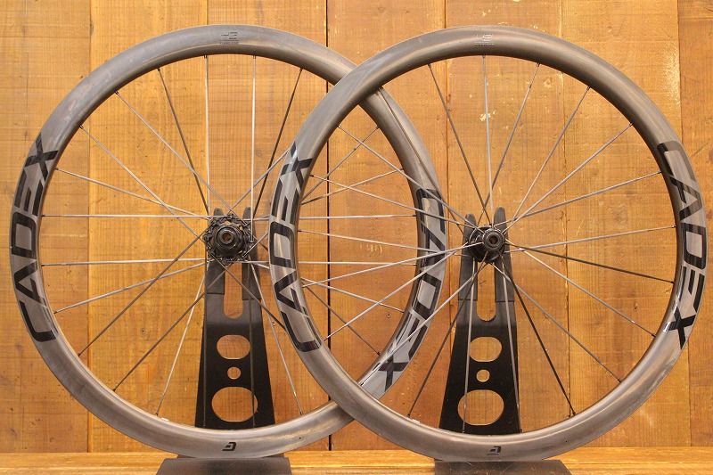 【タイヤ付き】CADEX 42 DISCシマノフリー11/12s 新品未使用 カデックス CADEX DISC 42/65 TUBELESS シマノ 12