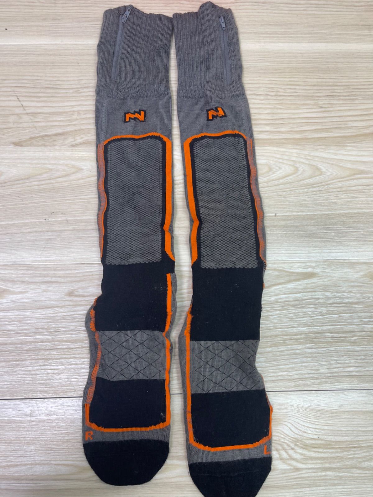 新品 コストコ フィールドシアー 電熱ソックス バッテリー充電式