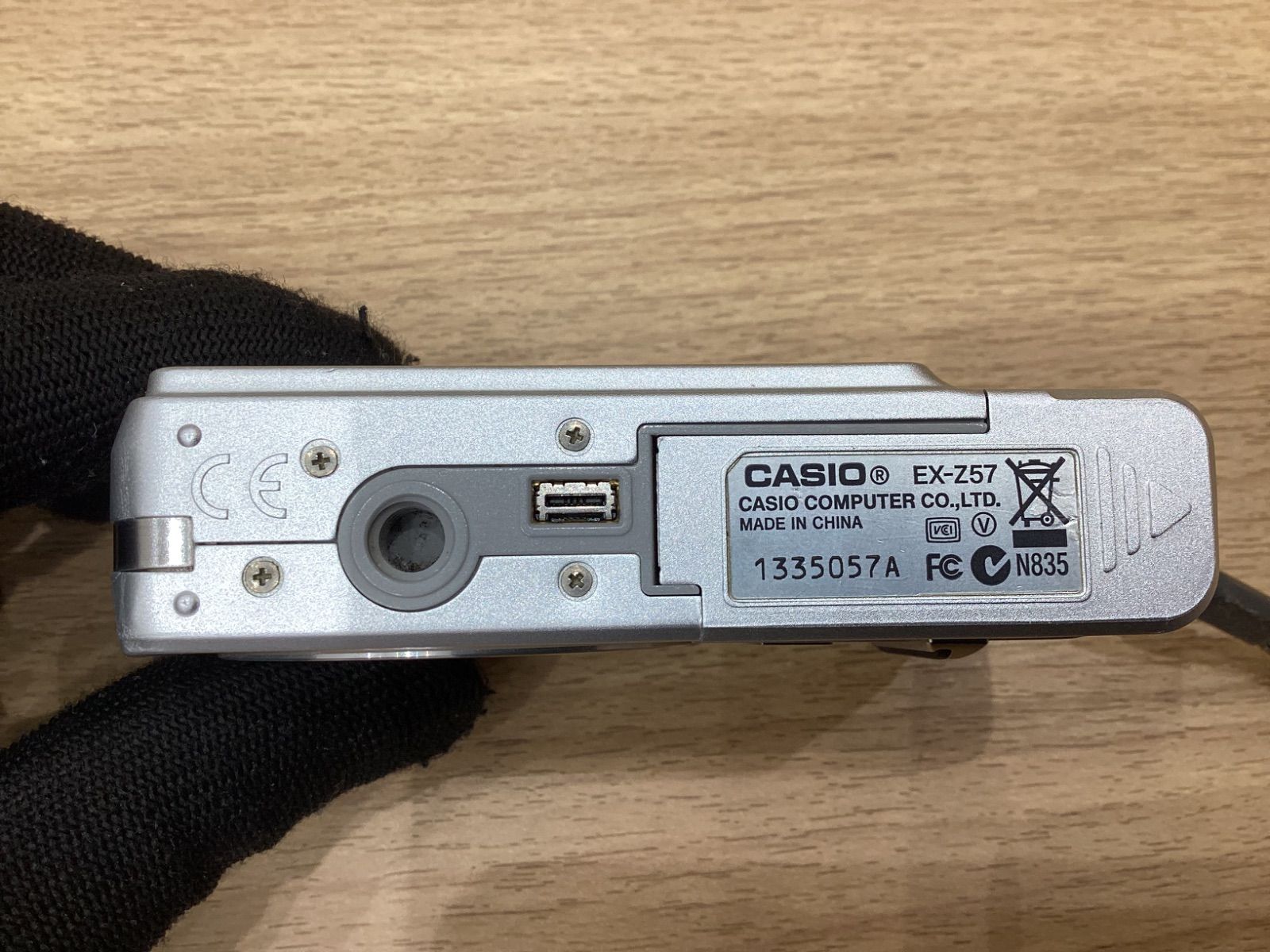 CASIO カシオ EXILIM EX-Z57 シルバー デジカメ レトロ 箱付 CASIO カシオ EXILIM EX-Z57 シルバー デジカメ レトロ 箱付