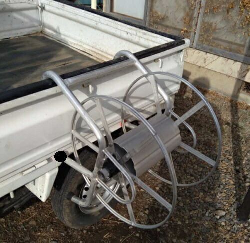 アルミ製 ホース巻き取り機 8.5mm×150m 1|4より戻し付 動噴 ホースリール ラック式 軽トラ荷台取付可 スプレーホース ホース巻取り機 ホース巻取機 動噴ホース 農業用ホース