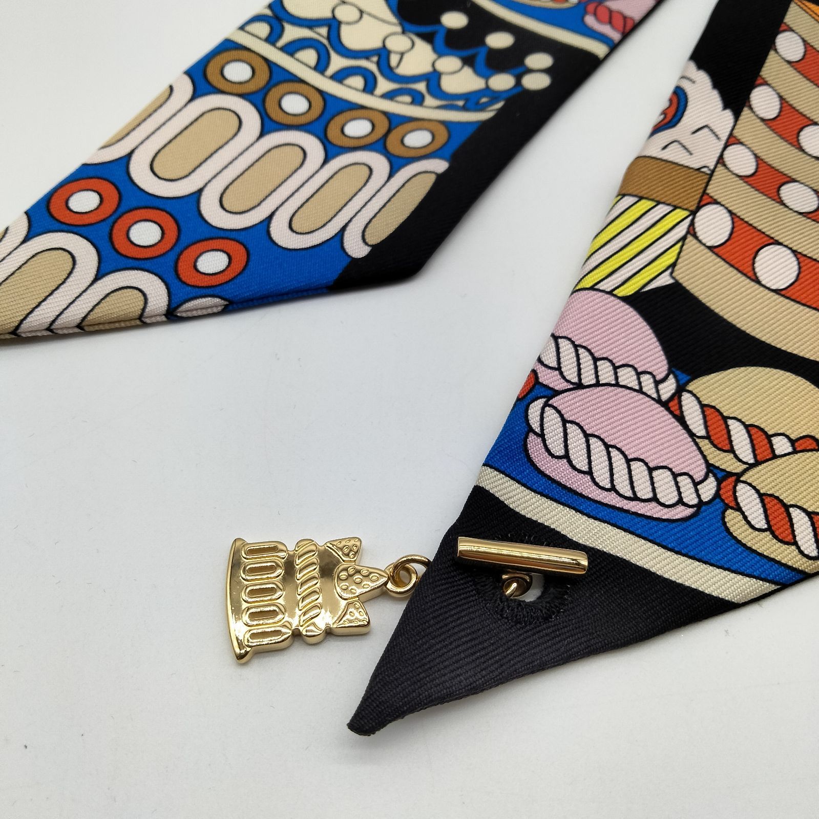HERMES エルメス ツイリー20周年記念 パティスリーフランセーズ 美品 ✨️HERMES✨️ スカーフ パティスリーフランセーズ 2023年限定