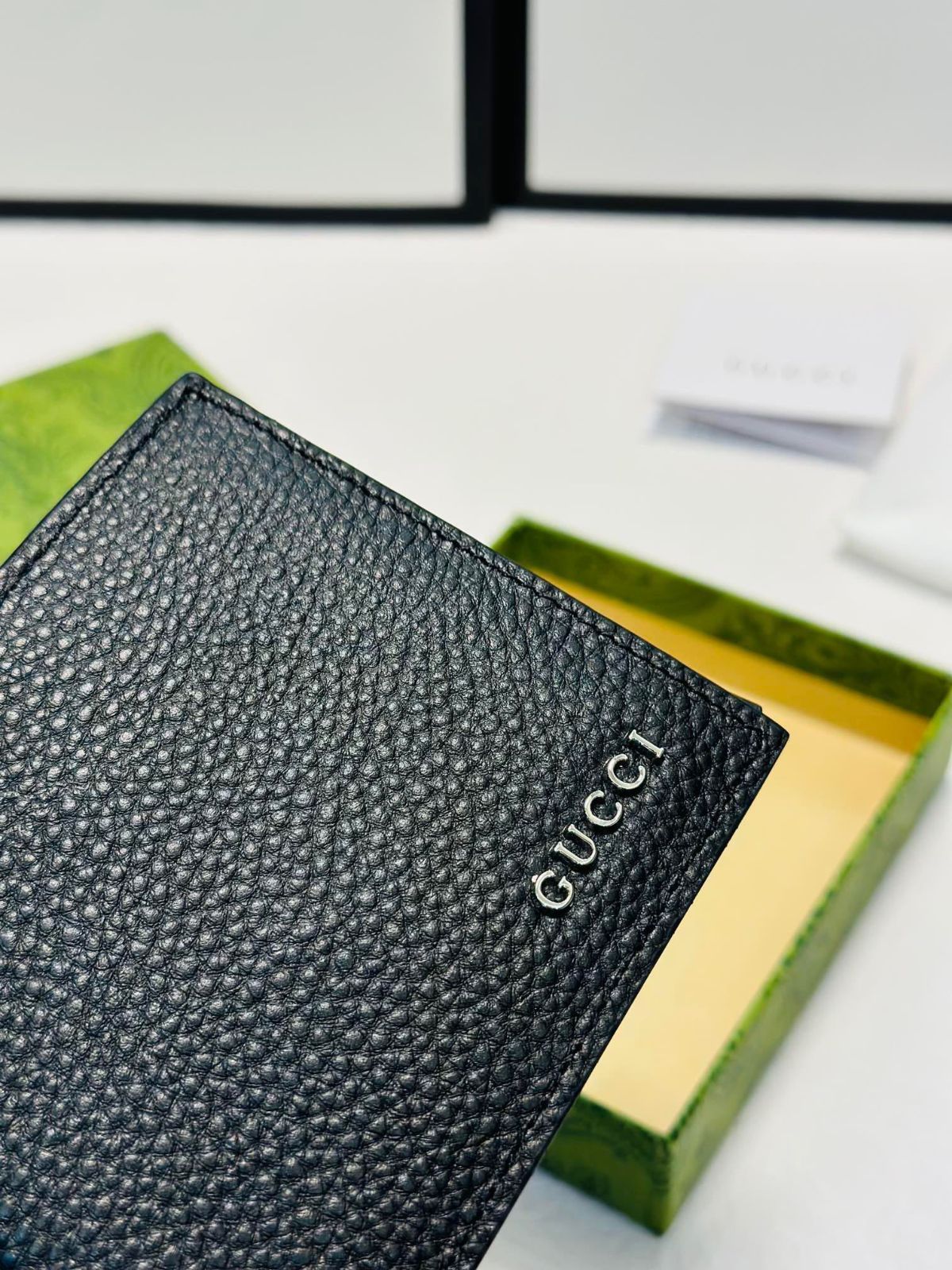 グッチ様  専用 今日特価】GUCCI グッチ メンズ ブラック 12x10 ソフトレザー