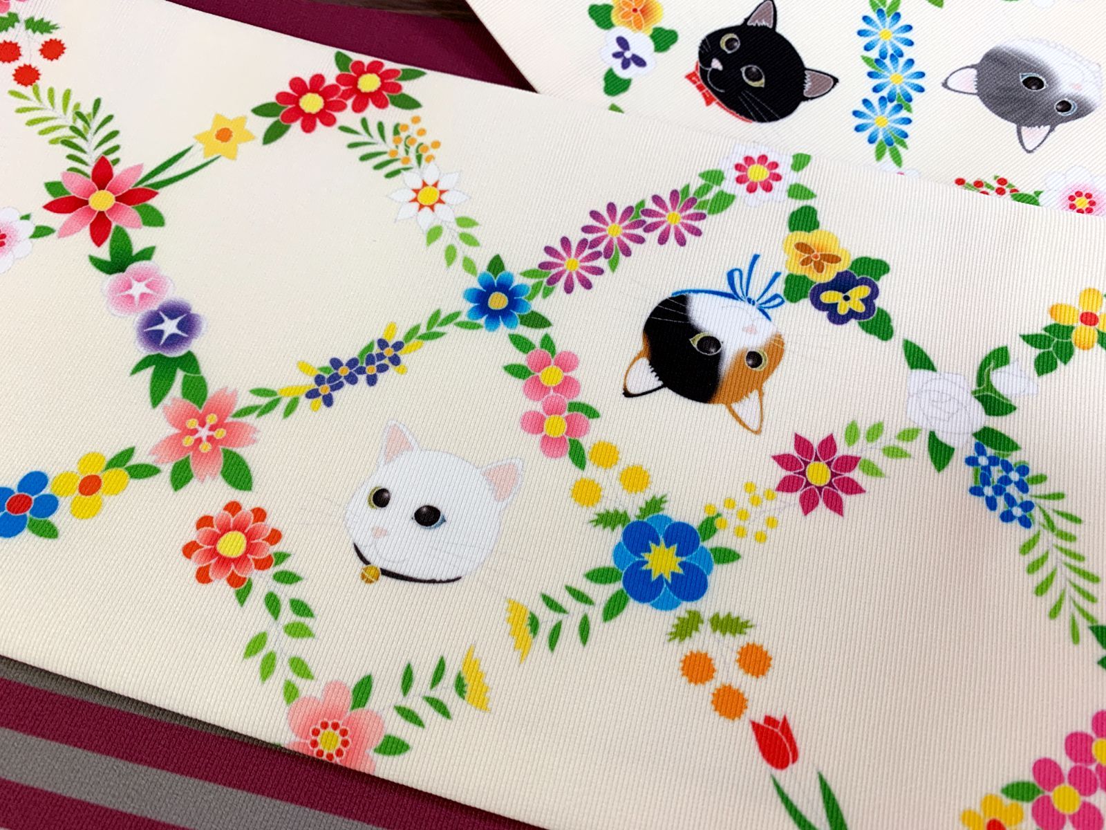 着物三河 花格子にねこ２