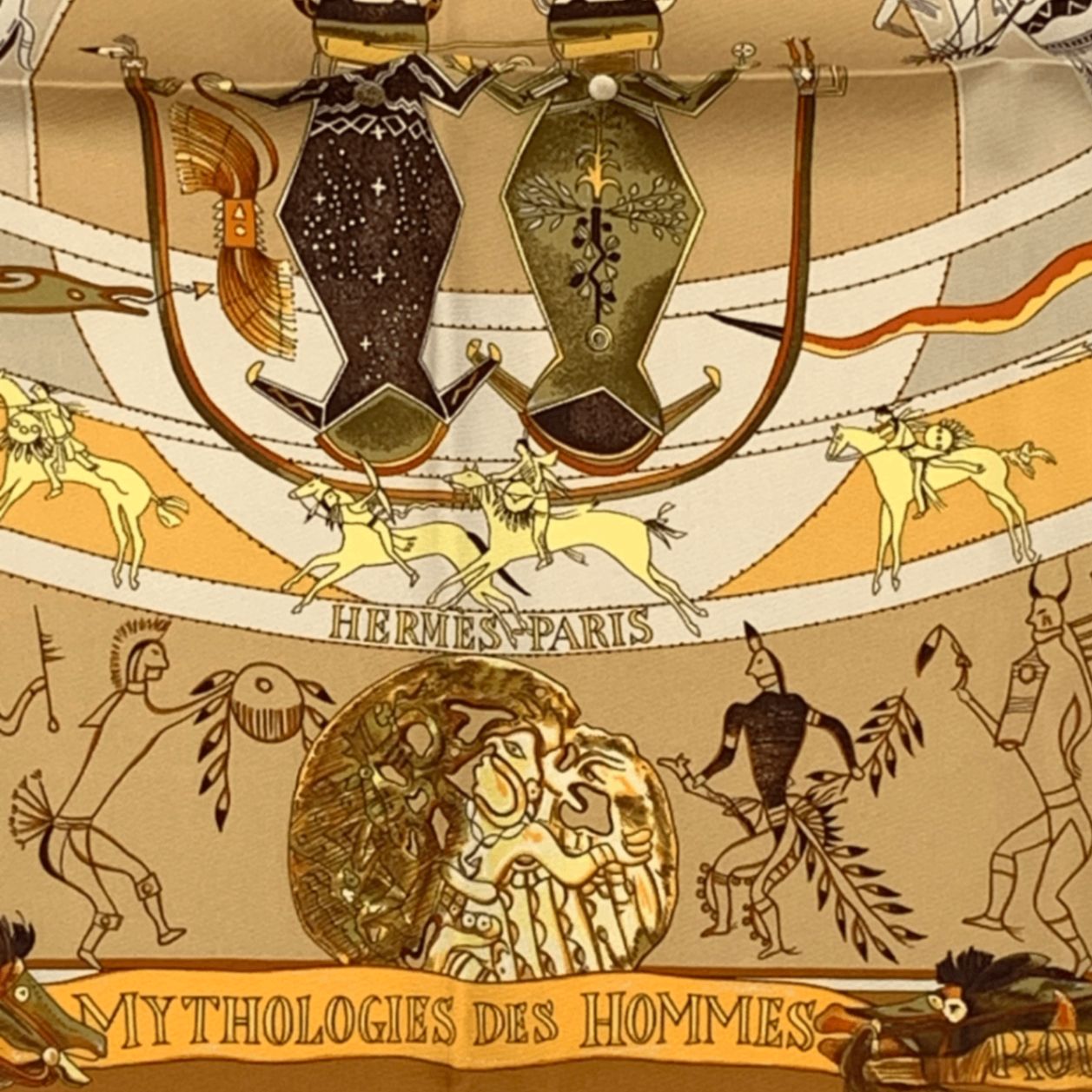 美品 HERMES エルメス カレ90 LES MYTHOLOGIES DES HOMMES ROUGES 褐色 