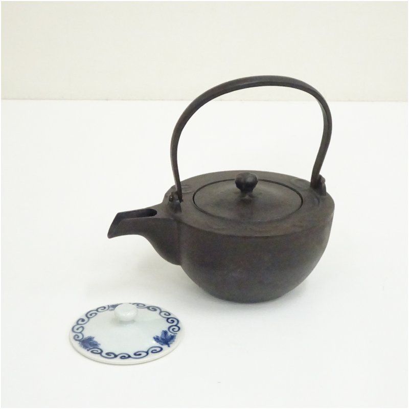 釜師 人間国宝 高橋敬典造 松地紋銚子 替蓋付 共箱 ちょうし 酒器 おしゃれ 和食器 お酒 料理 ディスプレイ インテリア 懐石 茶道 茶道具 骨董