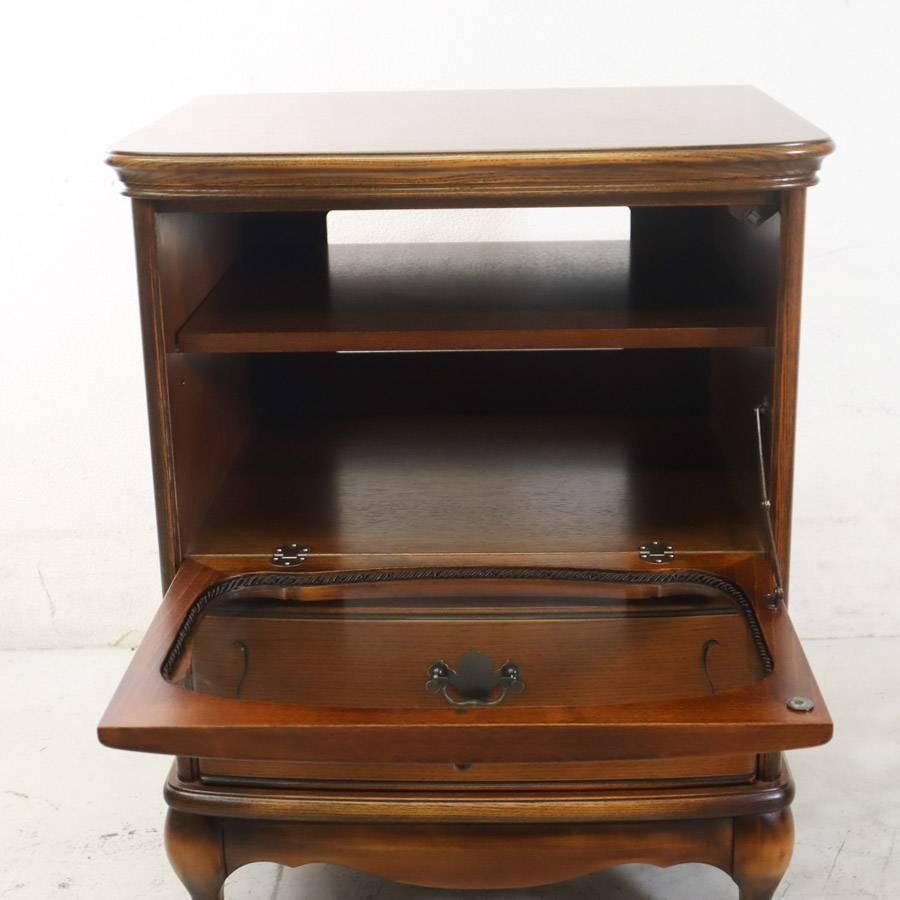 サイドチェストＡ