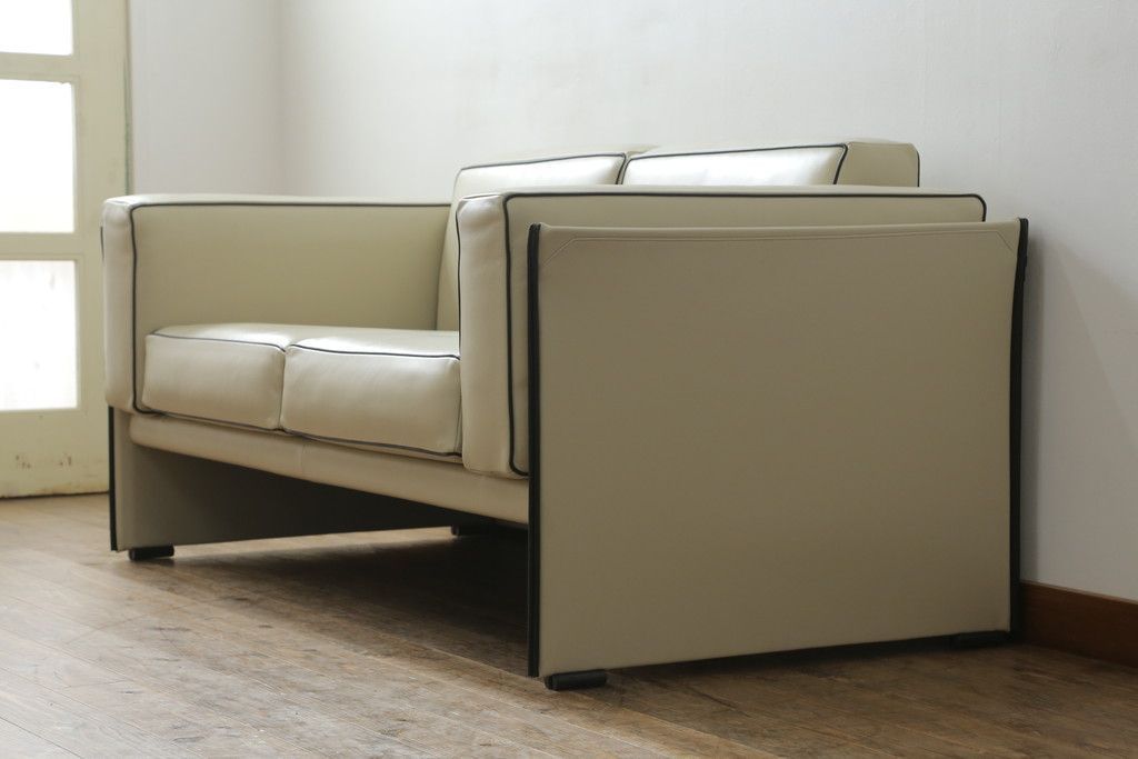 Cassina カッシーナ 2人掛けソファ 中古 展示品 超美品 405 DUC Cassina カッシーナ 2人掛けソファ 中古 展示品 超美品 405 DUC