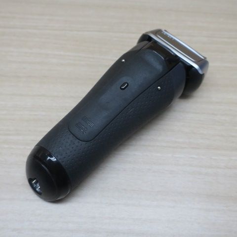 BRAUN シリーズ8 Type5795 本体のみ シリーズ8 充電式シェーバー