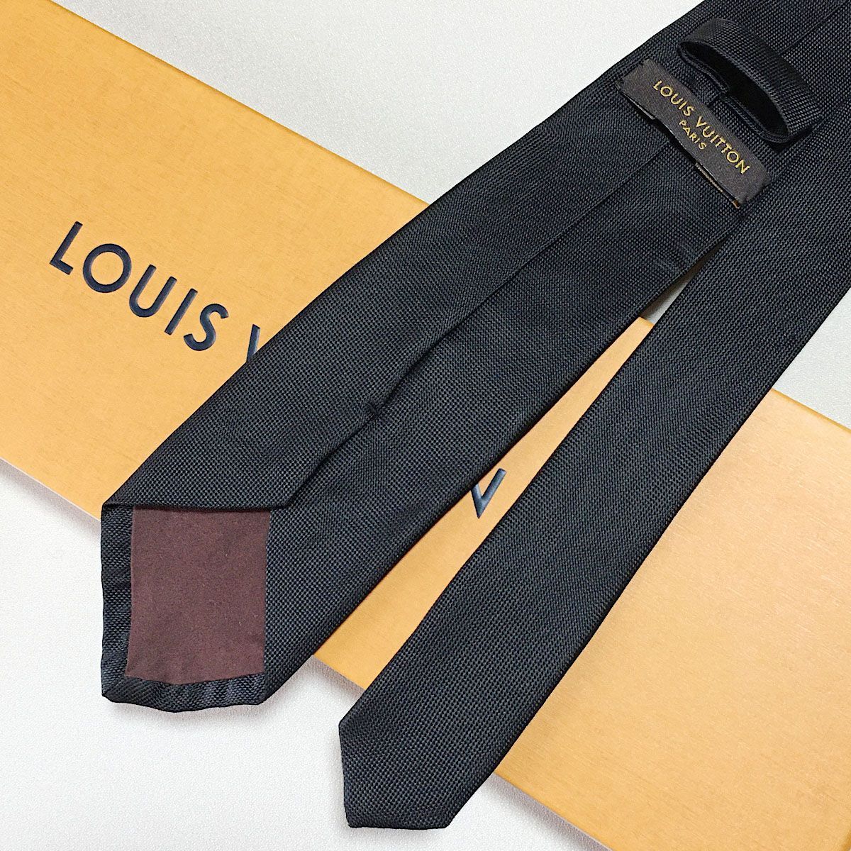 ta様 美品 ルイヴィトン Louis Vuitton ネクタイ ネクタイ・ダイヤモンドブイ8CM S00｜ルイ・ヴィトン 公式サイト - M71210