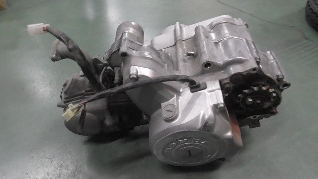 リトルカブ セル付 AA01-3902xxx の エンジン 1761108395