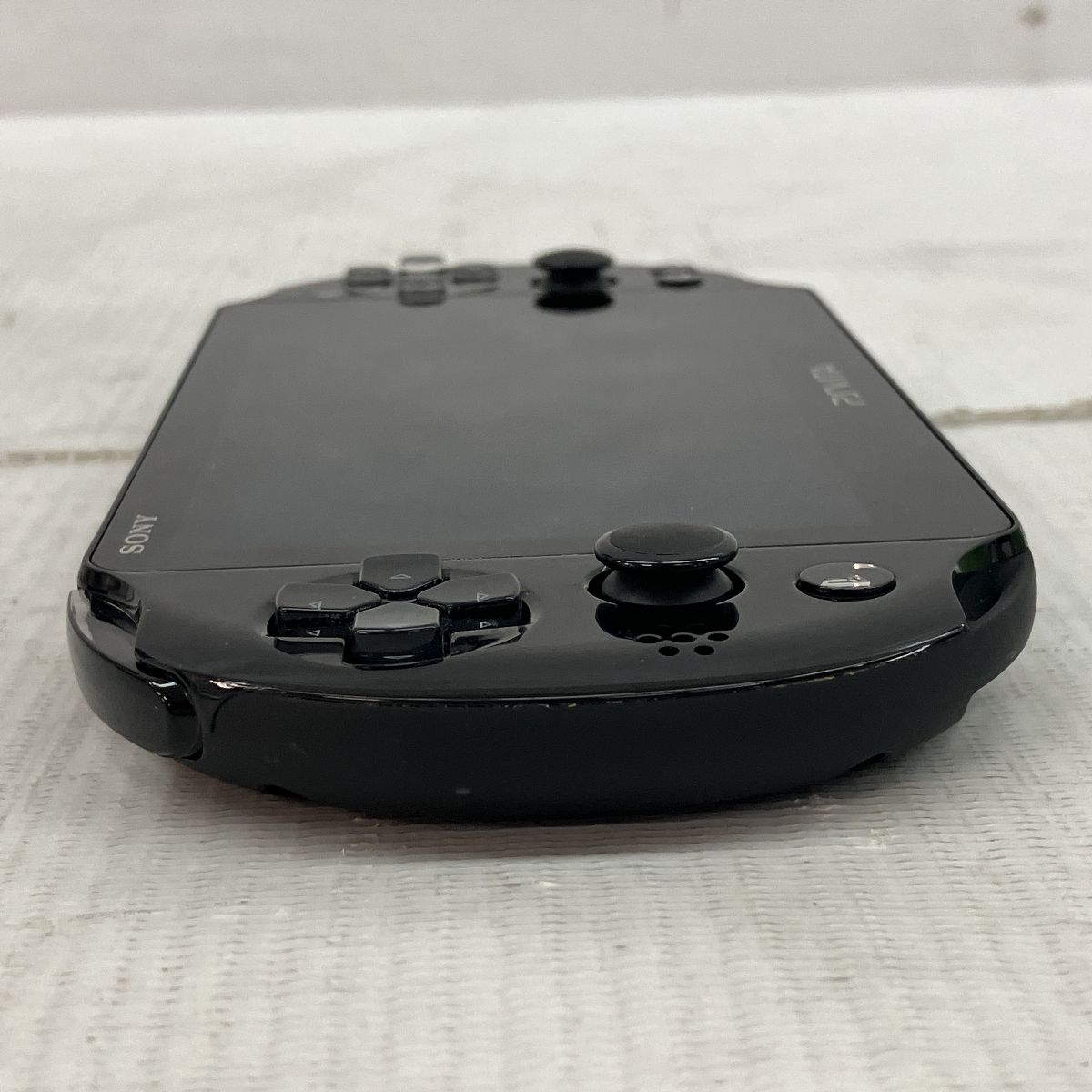 SONY ソニー/PSVITA-2000/ブラック/PCH-2000/7369963/ゲーム機/ABランク/81【中古】 SIE PlayStation Vita (プレイステーション ヴィータ) Wi-Fi