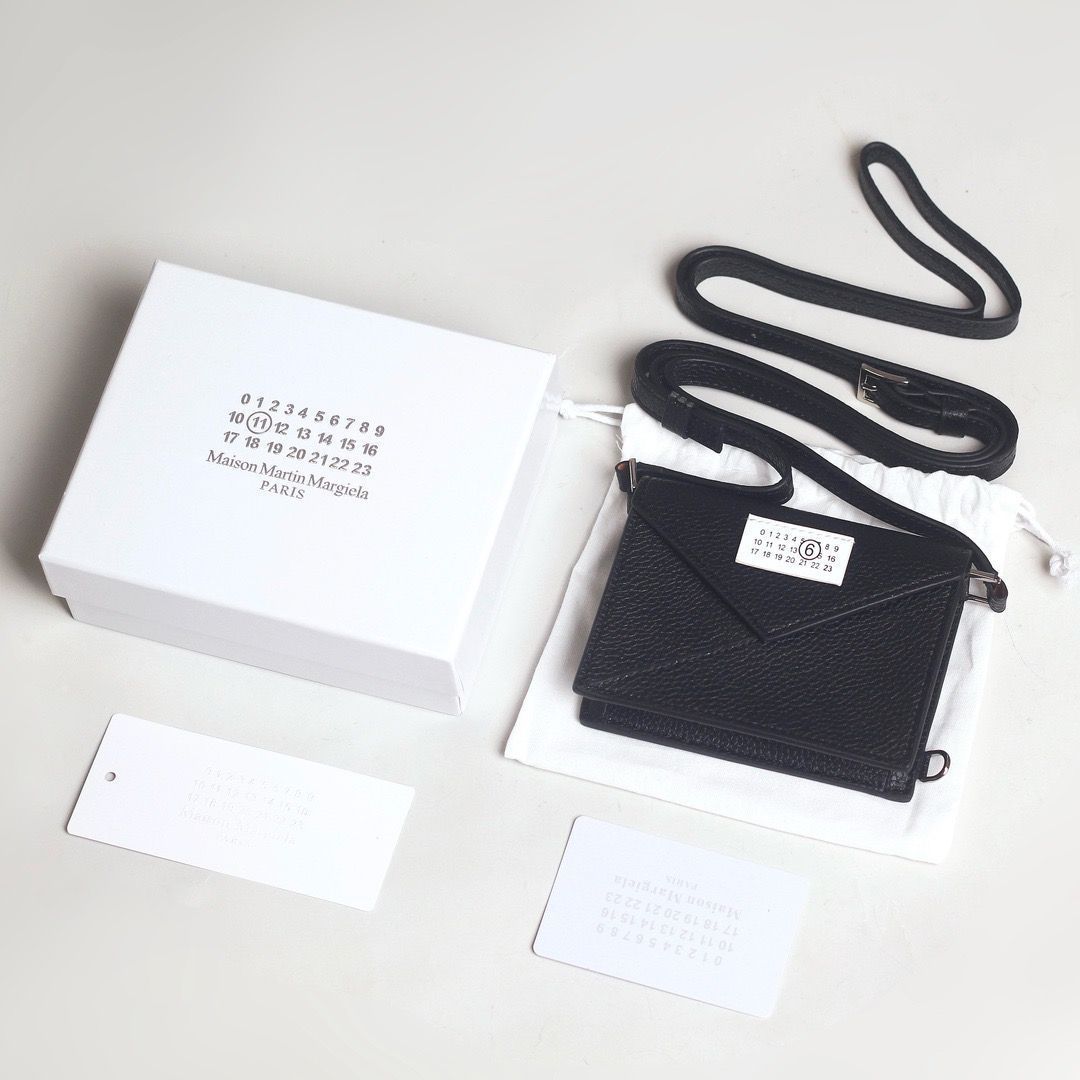 新品未使用☆MAISON MARGIELA MM6 ミニショルダーバッグ - メルカリ 