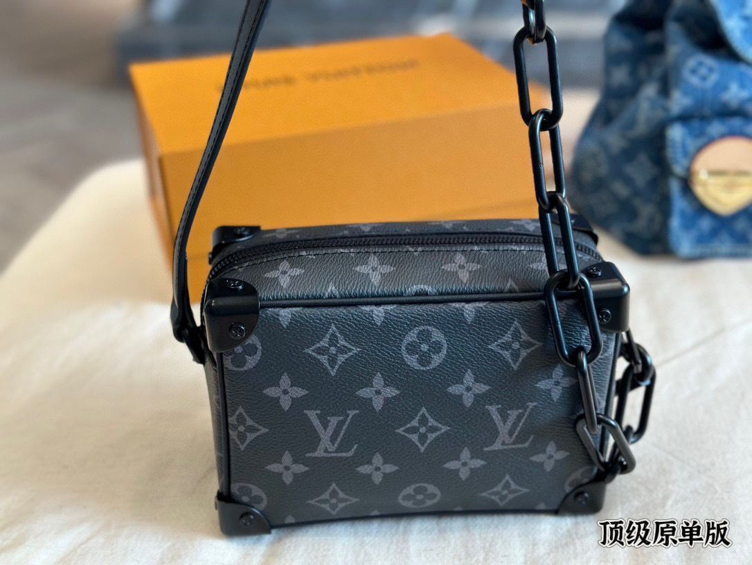 *完売必至の話題作♪*【LOUIS VUITTON】Trunkie ハンドバッグ 完売必至の話題作♪*【LOUIS VUITTON】Trunkie ハンドバッグ