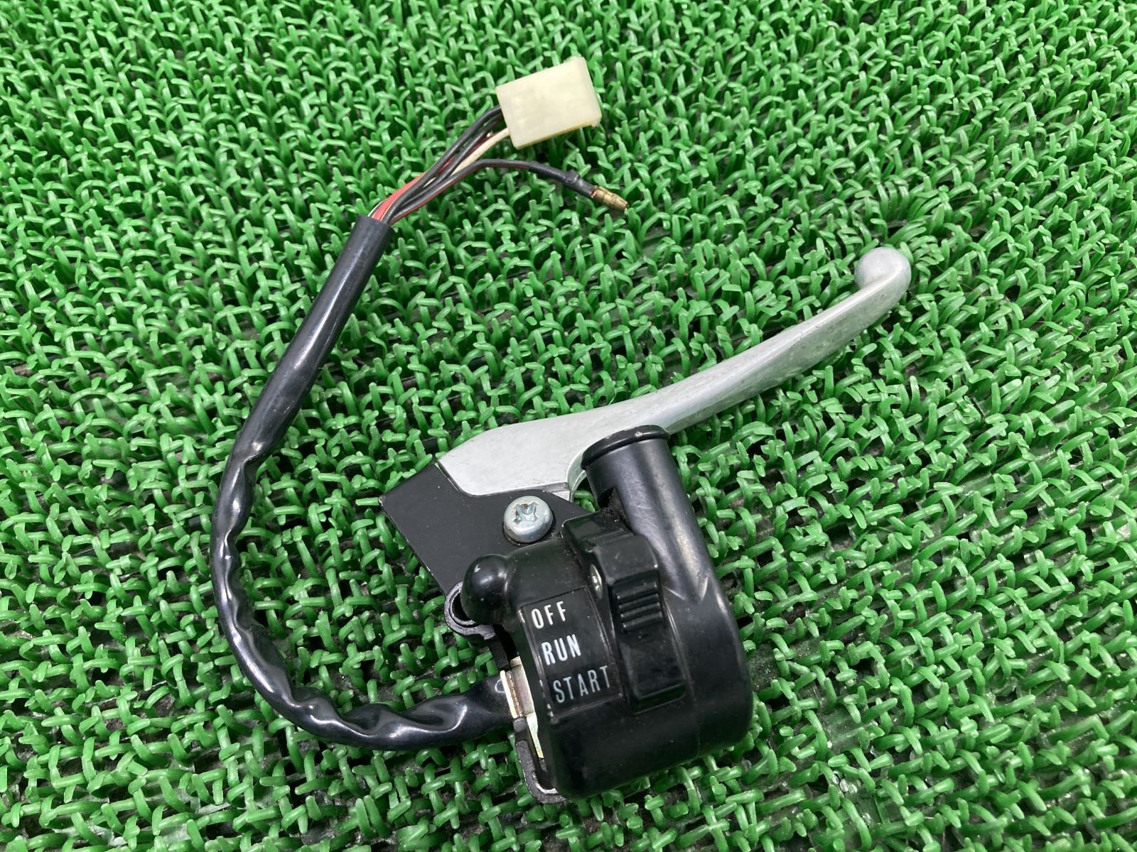 PW50 ハンドルスイッチ 左 ヤマハ 純正 バイク 部品 4X4 ブレーキレバーホルダー スイッチボックス 割れ欠け無し 品薄 品