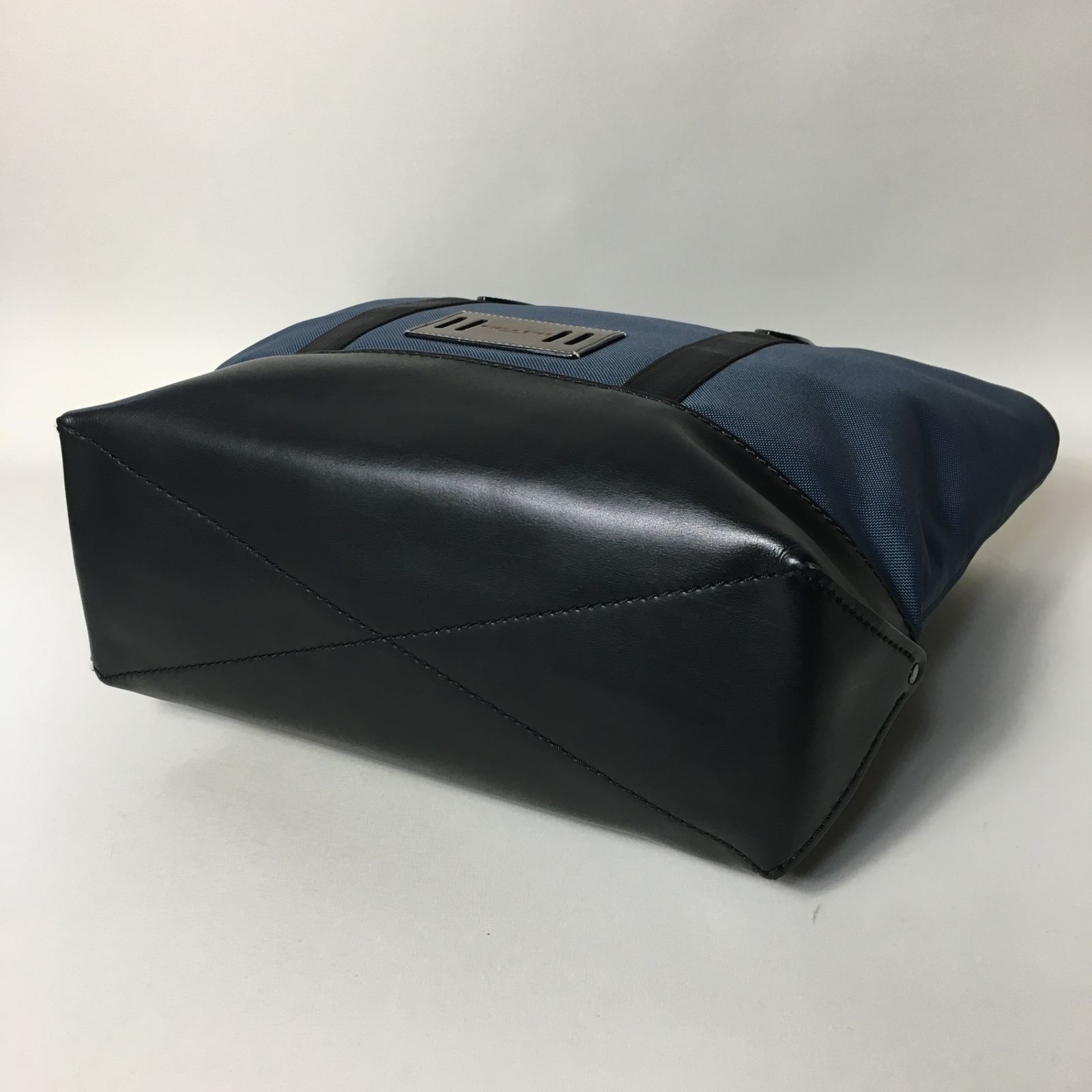 2506-321｜コーチ トートバッグ ブラック ネイビー 2506-321｜コーチ トートバッグ ブラック ネイビー - メルカリ