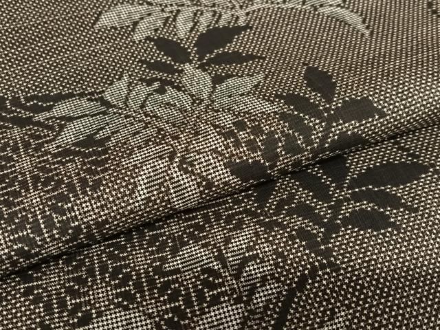 平和屋着物○本場大島紬 泥染め 7マルキ 色紙草花文 正絹 逸品  