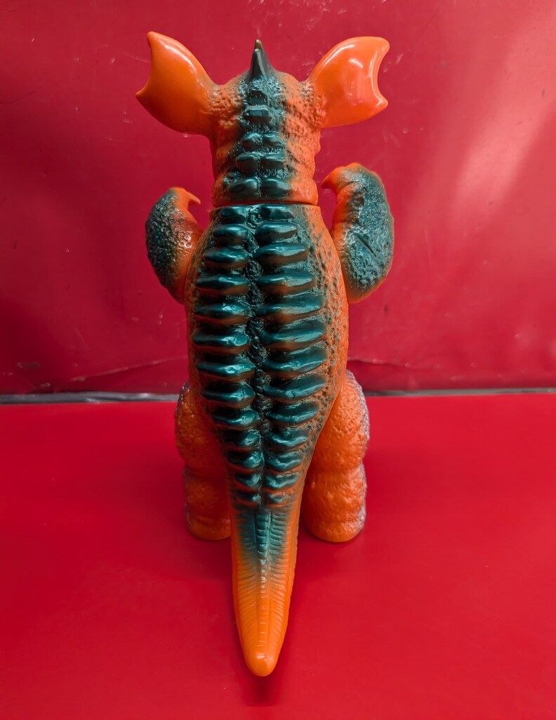 バンダイ 東宝怪獣シリーズ ブルマァク バラゴン オレンジ成型 230mm