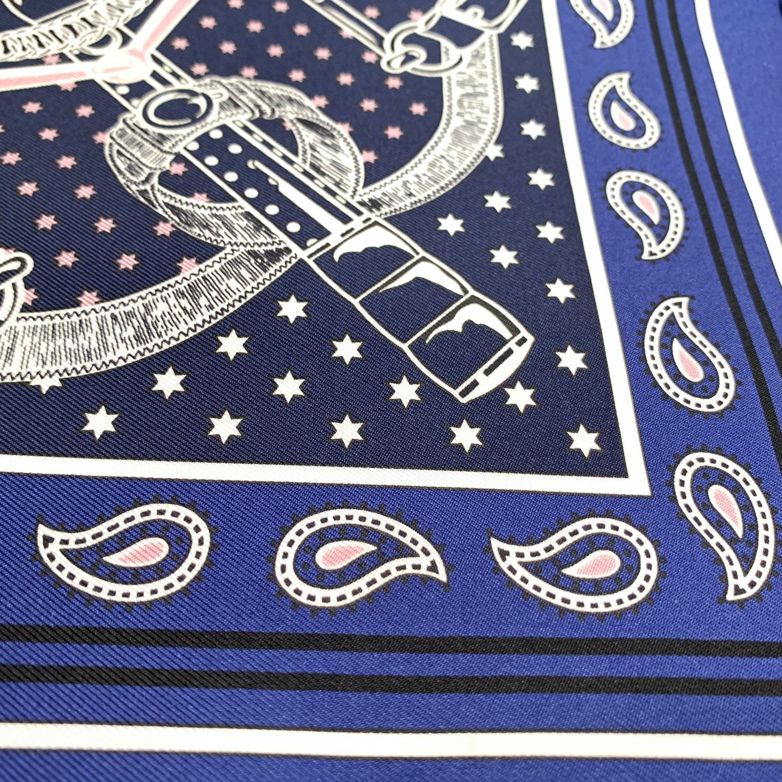 f001 B 未使用品 HERMES エルメス カレ55 バンダナ スカーフ 55cm