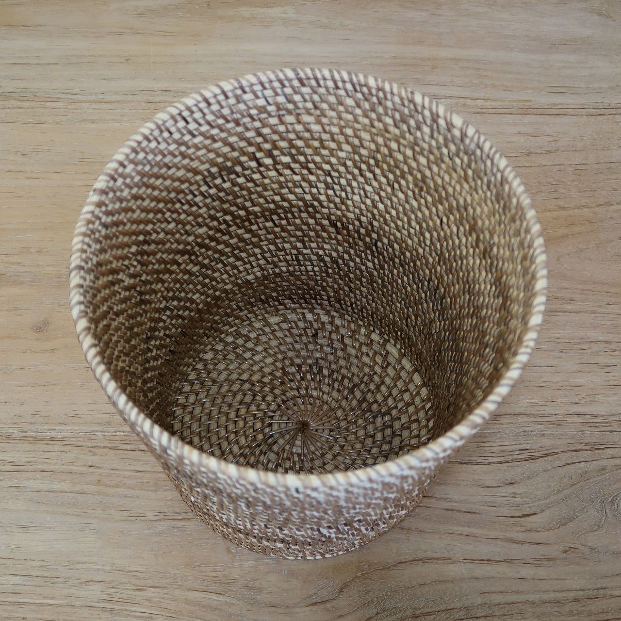 アタ＆ラタン ダストボックス ゴミ箱 ロンボク島 25cmX28cm