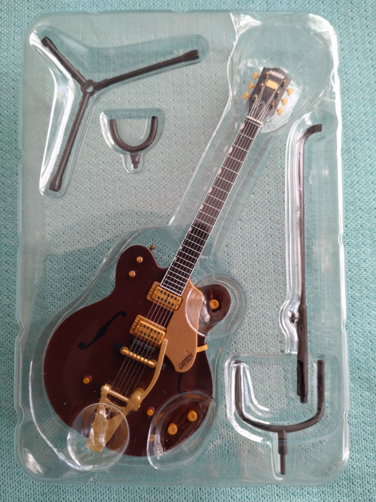 GRETSCHカントリージェントルマンG6122-1962 Country Gentleman ～Gretsch Guitar Collection～  1/8スケール 公式ギターフィギュア ☆グレッチギターコレクション ★ジョージハリスン