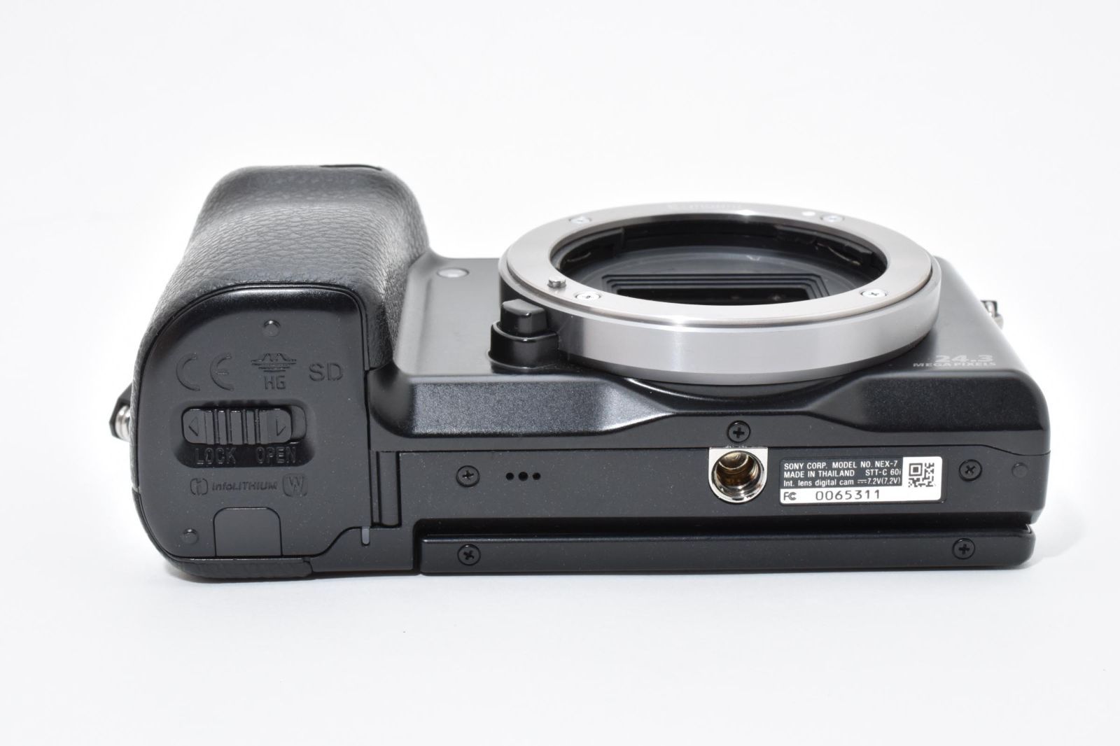 ミラーレス一眼カメラ ボディ