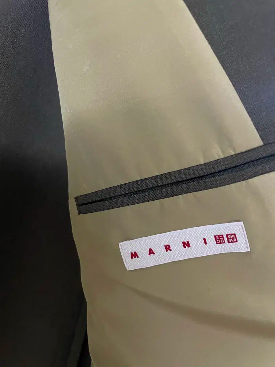 Marni マルニ