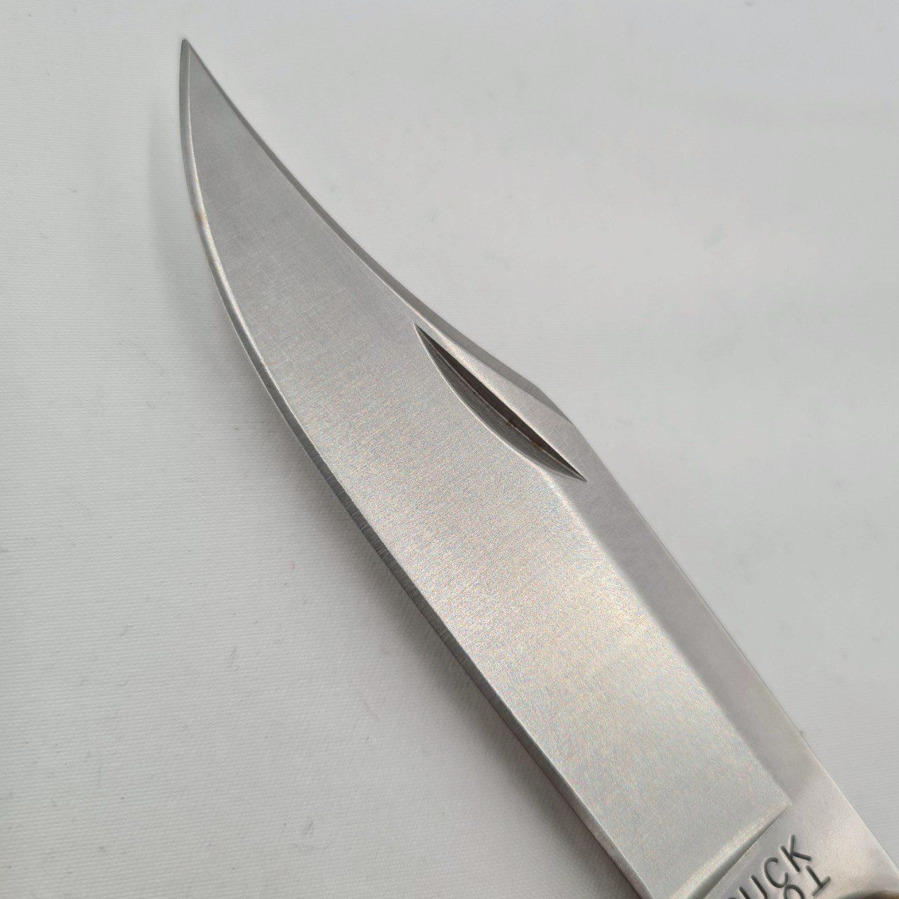 BUCK KNIVES(バックナイフ) 110 フォールディングハンター(2004年製造)　鋼材：HCステンレススチール・黒檀・真鍮 BUCK KNIVES(バックナイフ) 110 フォールディングハンター(2004