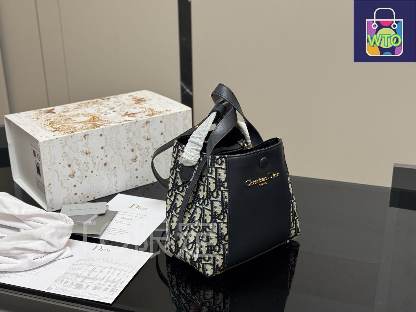 Diorディオール★Bucket Bag ★バケツバッグ★ベージュ Christian Dior 2023 Small D-Bubble Bucket Bag - Neutrals