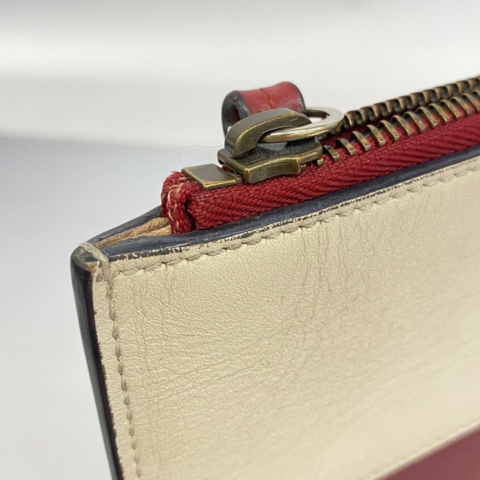 Gucci グッチ