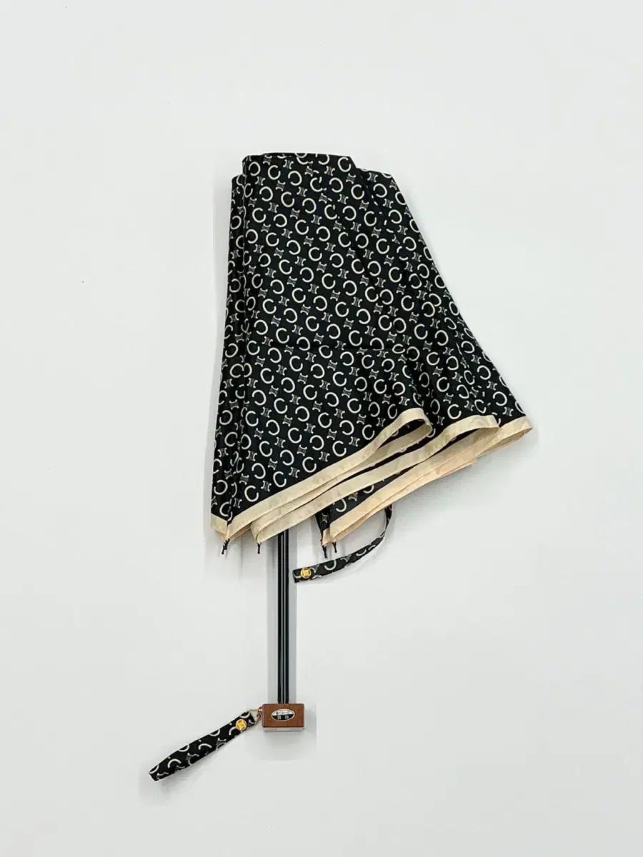 新品 CELINE セリーヌ 長傘 雨傘 完売 人気 廃盤 CELINE セリーヌ