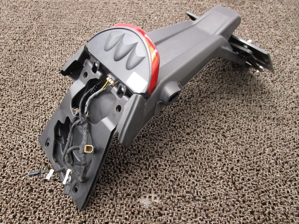 ドカティ M1100S リアフェンダー テールランプ □A6482 ZDMM505AAAB ドゥカティ ZDM1078AC DUCATI モンスター 動画有 FI