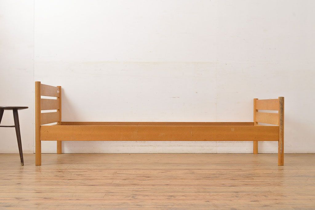 事前問合せ必須 ベッドフレーム ヴィンテージ家具 ナラ材 無垢材 ナチュラルテイスト セミシングル ビンテージ リペア 発送まで3週間前後 R-051159