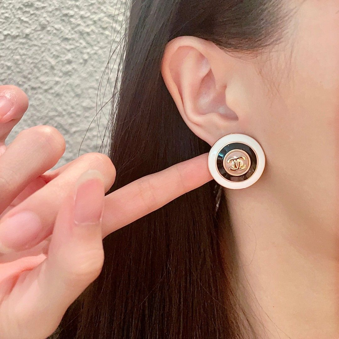 今日特価】Chanel ピアスレス ピアス 送料無料！在庫限定セール