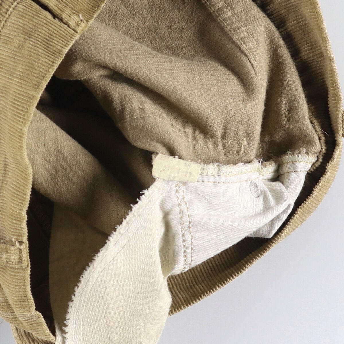 コーデュロイパンツ