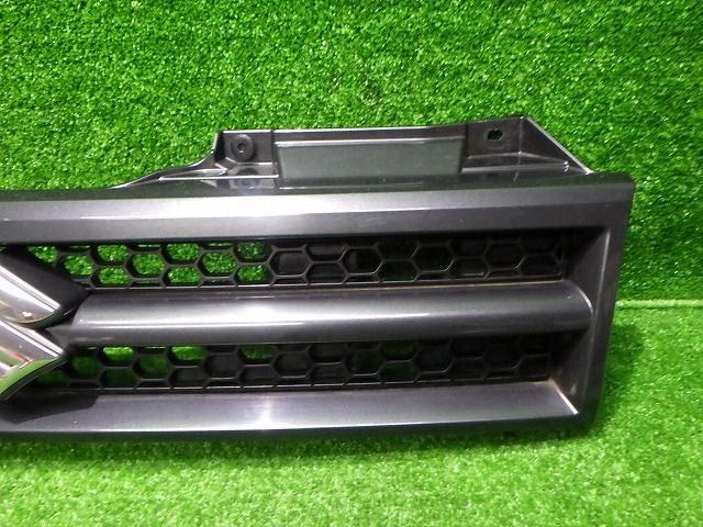 ジムニー 純正 グリル JB23W 5～7型 72111-76J0 スズキ 250926019
