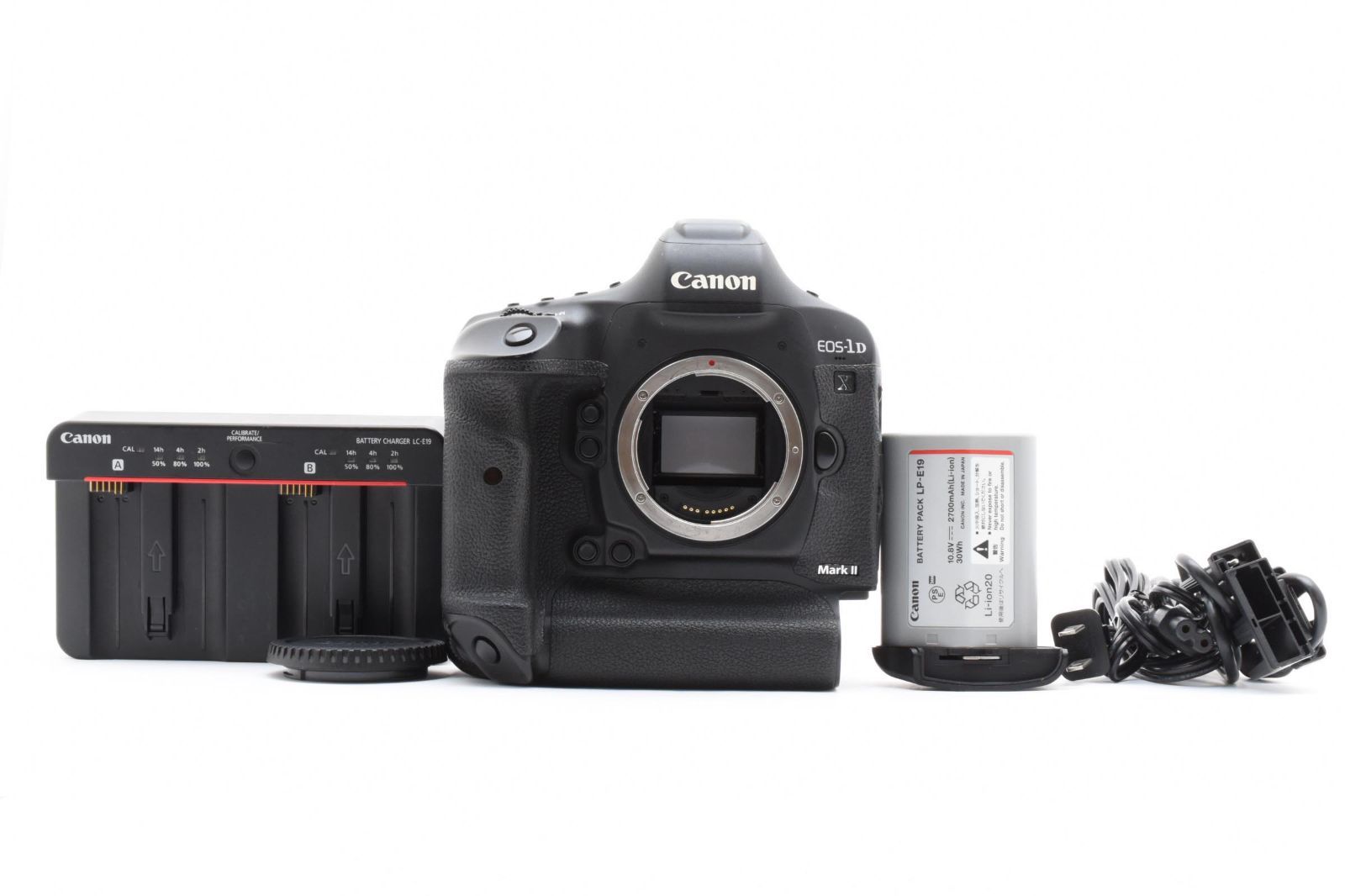 Canon EOS-1 D Mark IV 本体と充電器