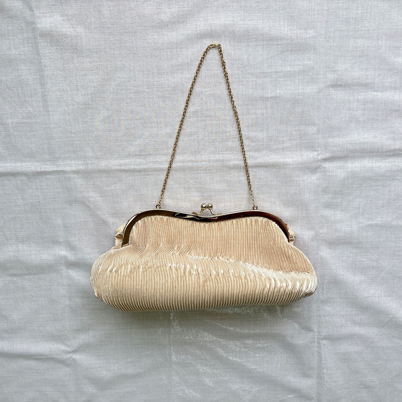 美品 チェーンバッグ クラッチバッグ パーティーバッグ がま口