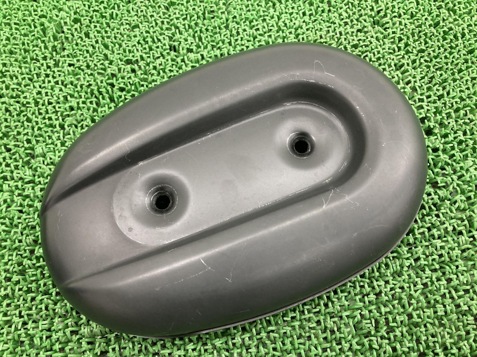 XL883N エアクリーナーカバー ハーレー 純正 中古 バイク 部品 スポーツスター 09年-15年883アイアン コンディション良好 割れ欠け無し