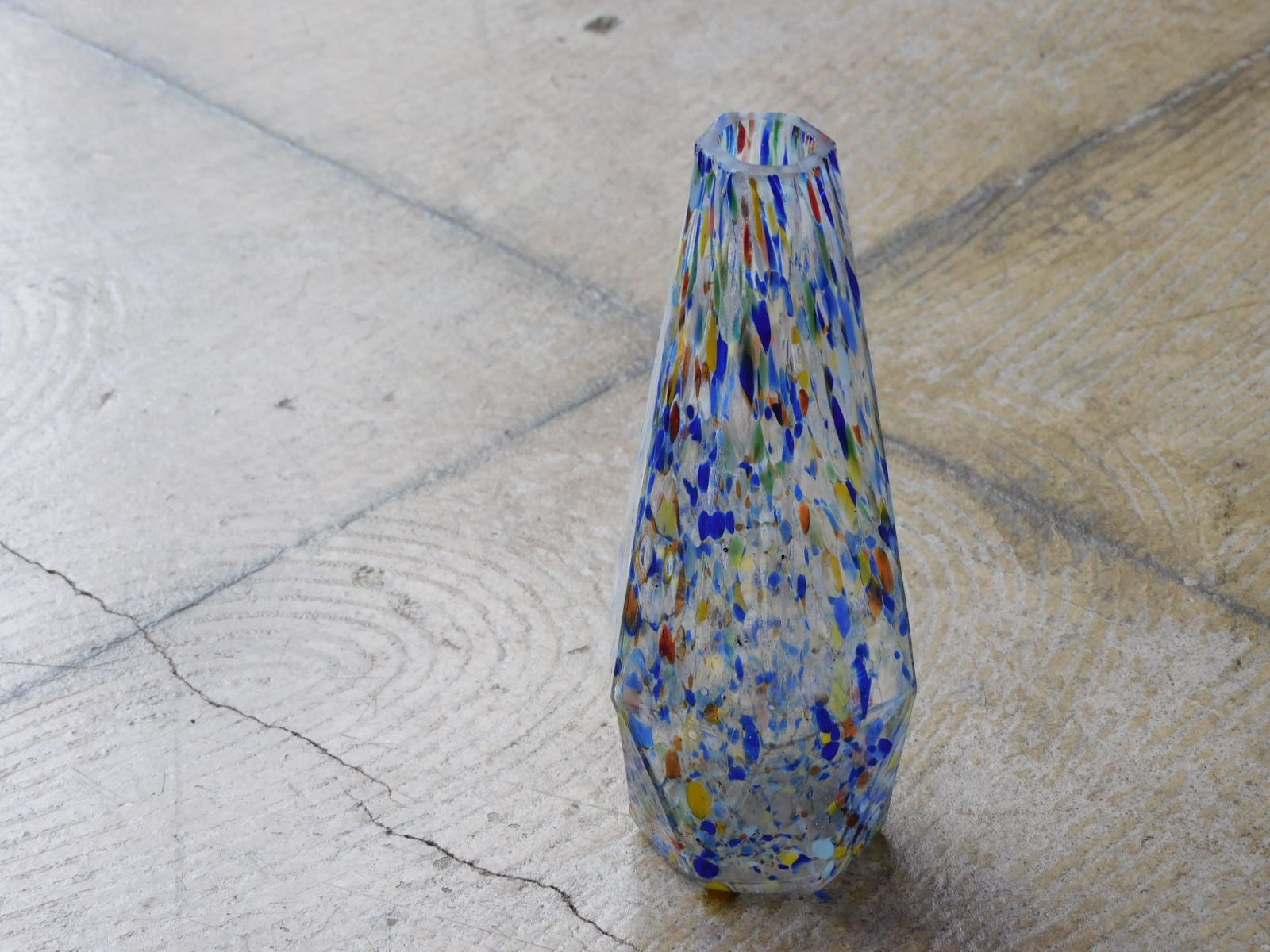 一輪挿し 面取りに吹雪