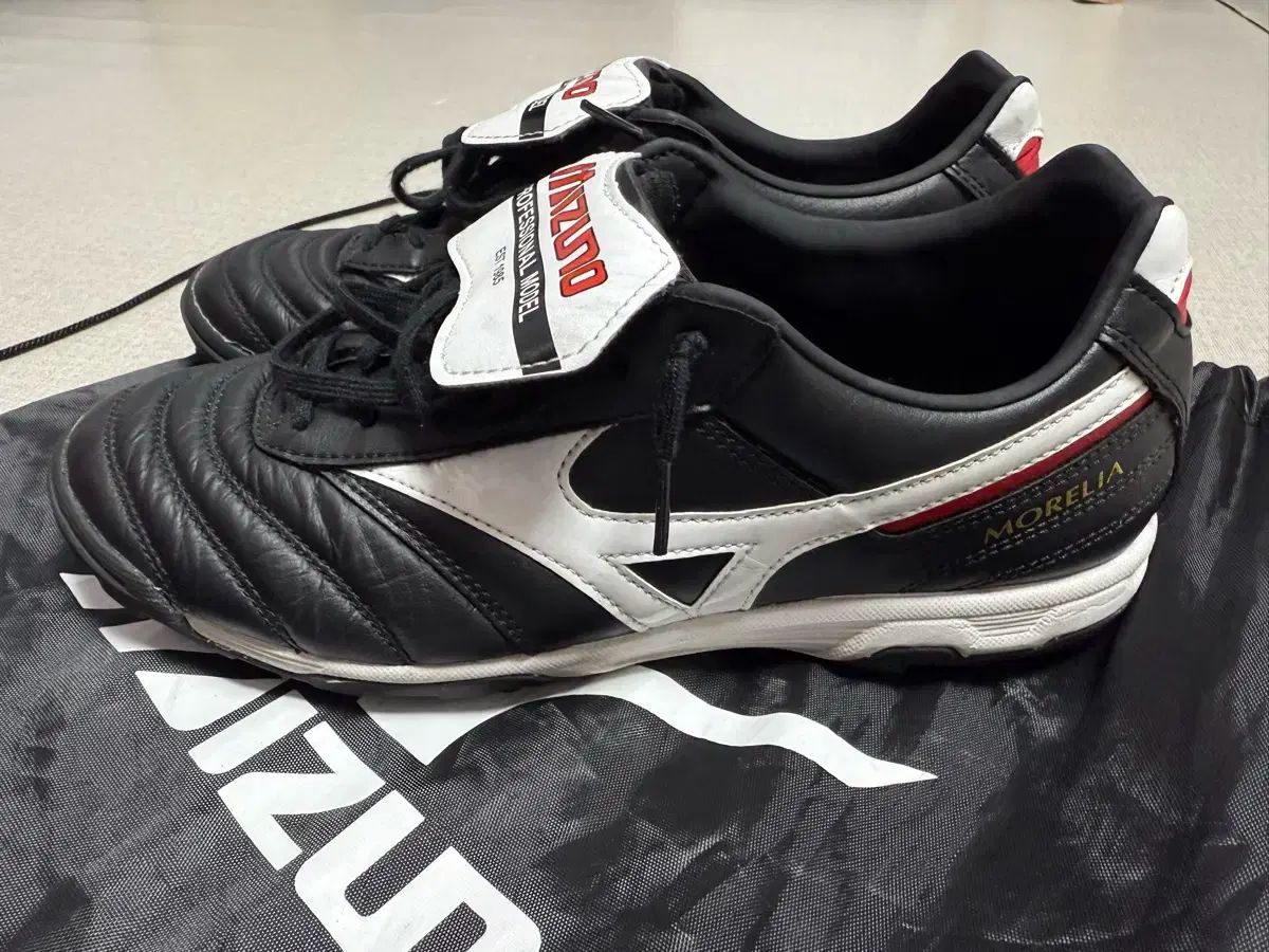 新品✨ ヨネックス ウィンドブレーカ 長袖 レディースM 2025年冬モデル