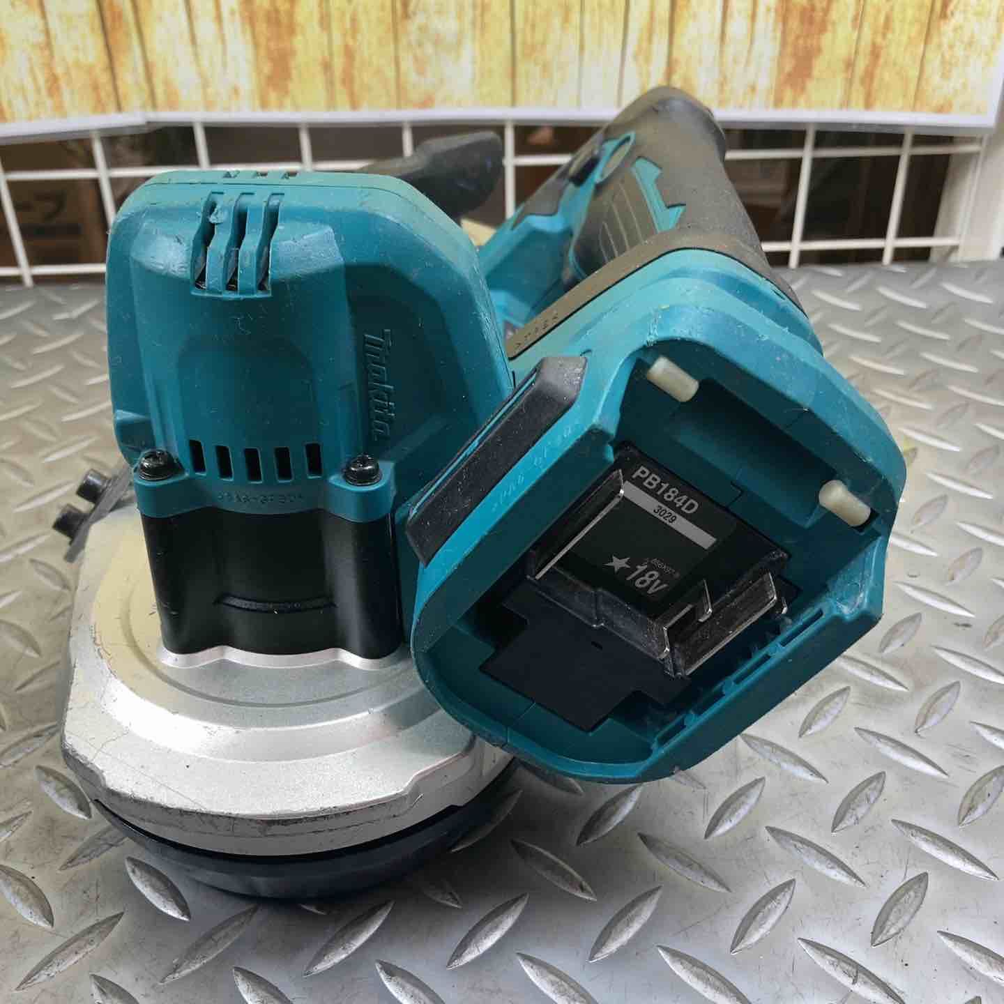 情報が満載。 マキタ makita コードレスポータブルバンドソー PB184DZ 川崎店 緊急大幅値下げ！