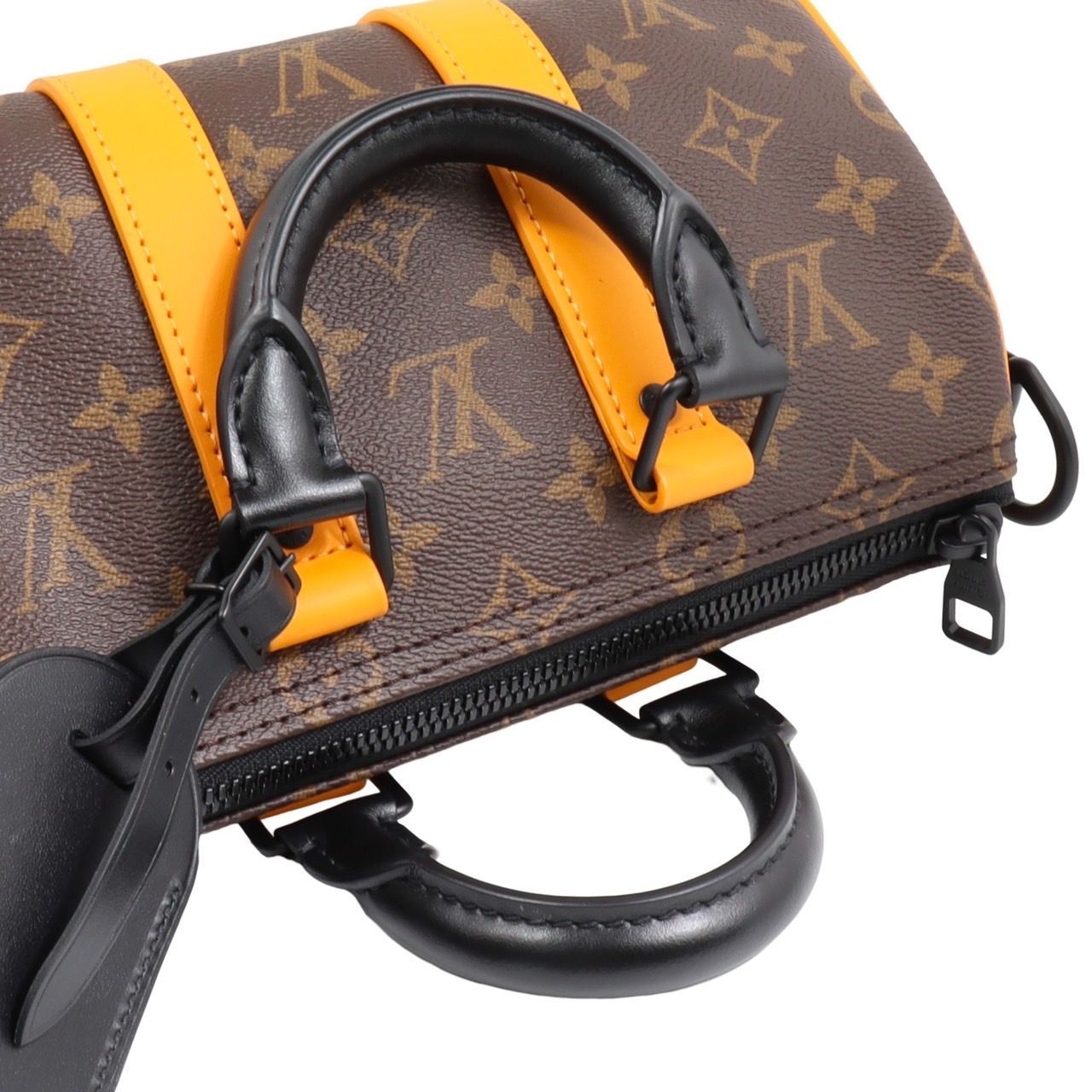 Louis Vuitton ルイヴィトン キーポル・バンドリエール25 M46687