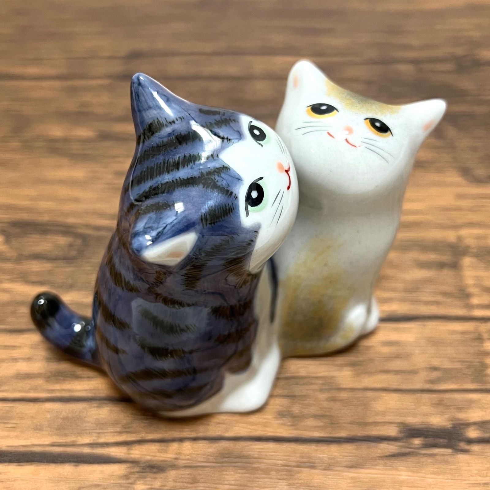セール】【九谷焼】3.8号 仲良し猫 紫金釉彩 置物 Kutani Ware Cat