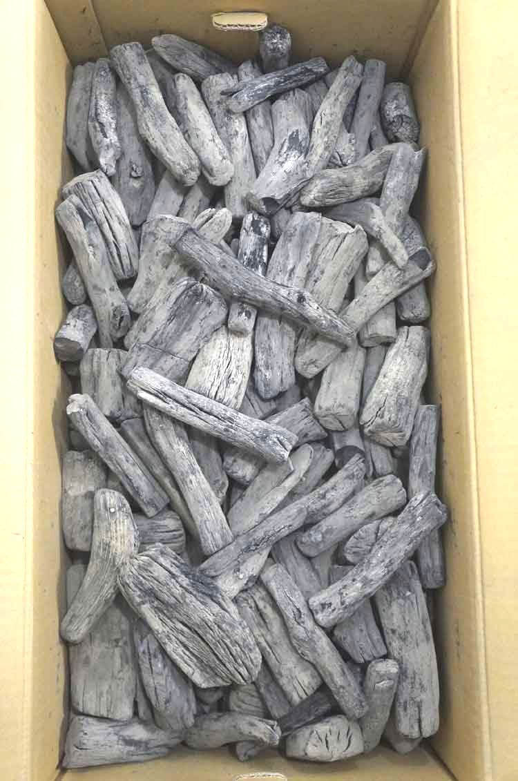 紀州備長炭 馬目上 15kg 燃料用 白炭 ウバメガシ 料亭 焼き鳥 業務用