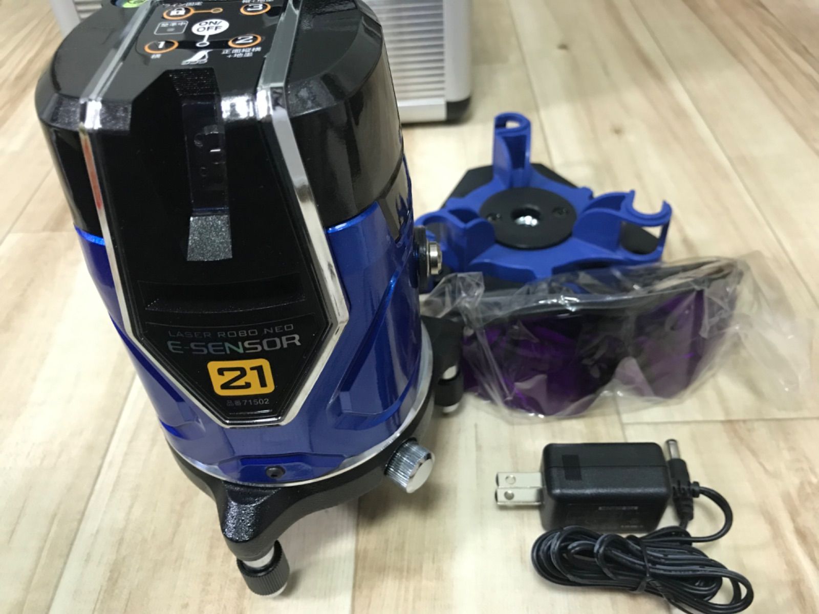 シンワ　レーザーロボ Neo E Sensor 21 71502 未使用 Amazon | シンワ測定(Shinwa Sokutei) レーザー墨出し器