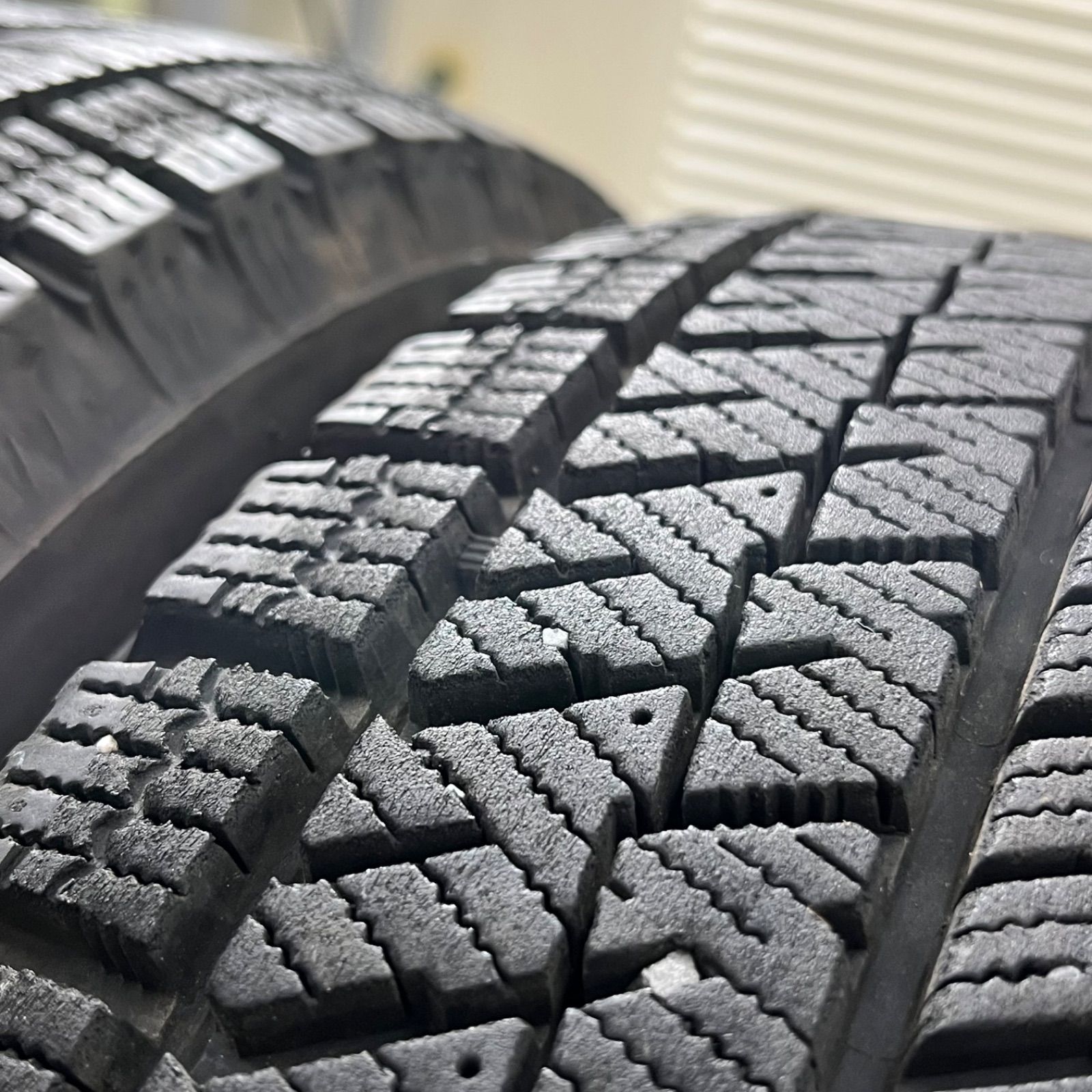 スタッドレスタイヤ