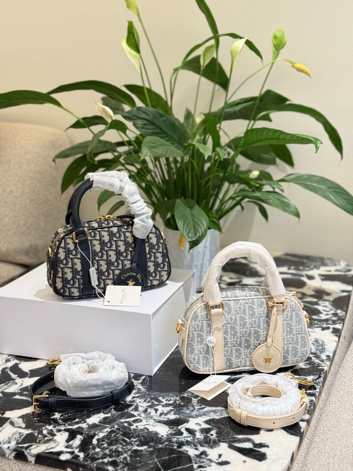 【安心の国内配送☆】Dior Star East-West ミニバッグ 安心の国内配送☆】Dior Star East-West ミニバッグ